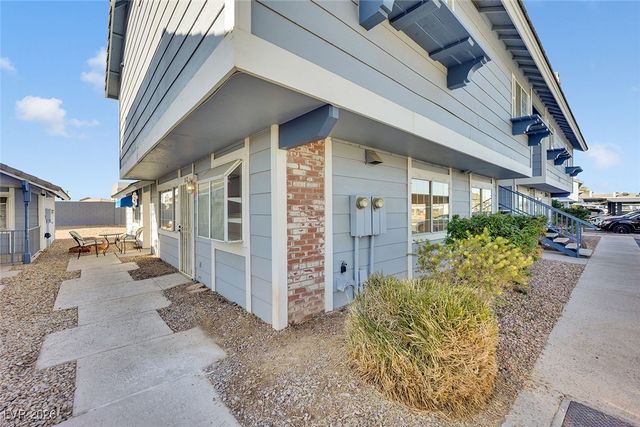 5841 Medallion Drive 102, Las Vegas, NV 89122