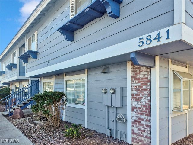 5841 Medallion Drive 102, Las Vegas, NV 89122