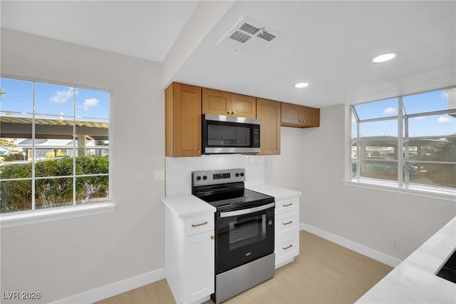 5841 Medallion Drive 102, Las Vegas, NV 89122