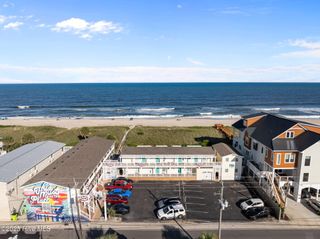 316 Carolina Beach Avenue N, Carolina Beach, NC 28428