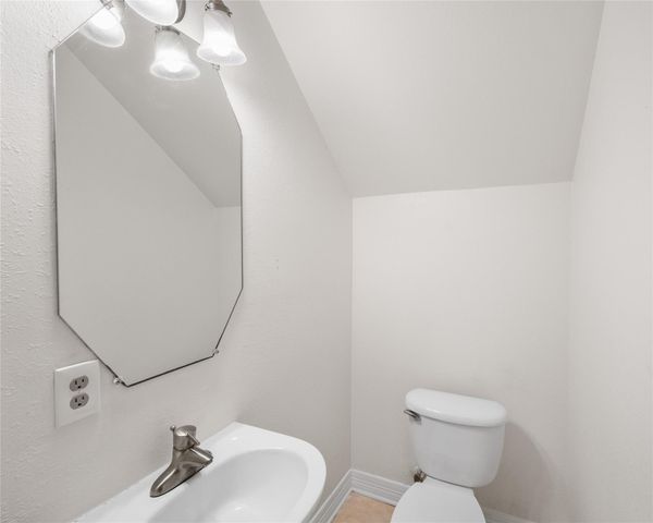 907 Mckinney Park Lane, Houston, TX 77003