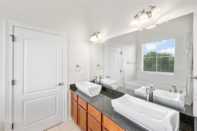 907 Mckinney Park Lane, Houston, TX 77003
