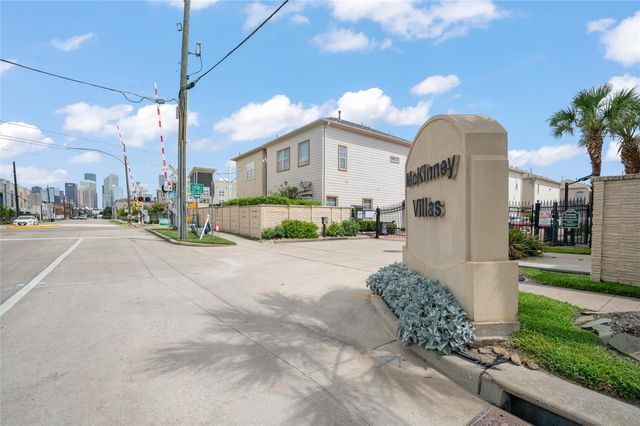 907 Mckinney Park Lane, Houston, TX 77003