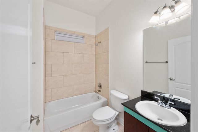 907 Mckinney Park Lane, Houston, TX 77003