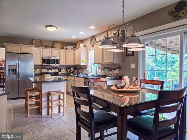 808 SYCAMORE RD, Mohnton, PA 19540