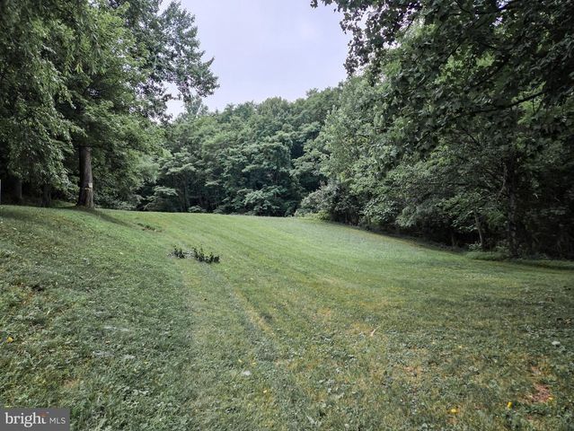 808 SYCAMORE RD, Mohnton, PA 19540