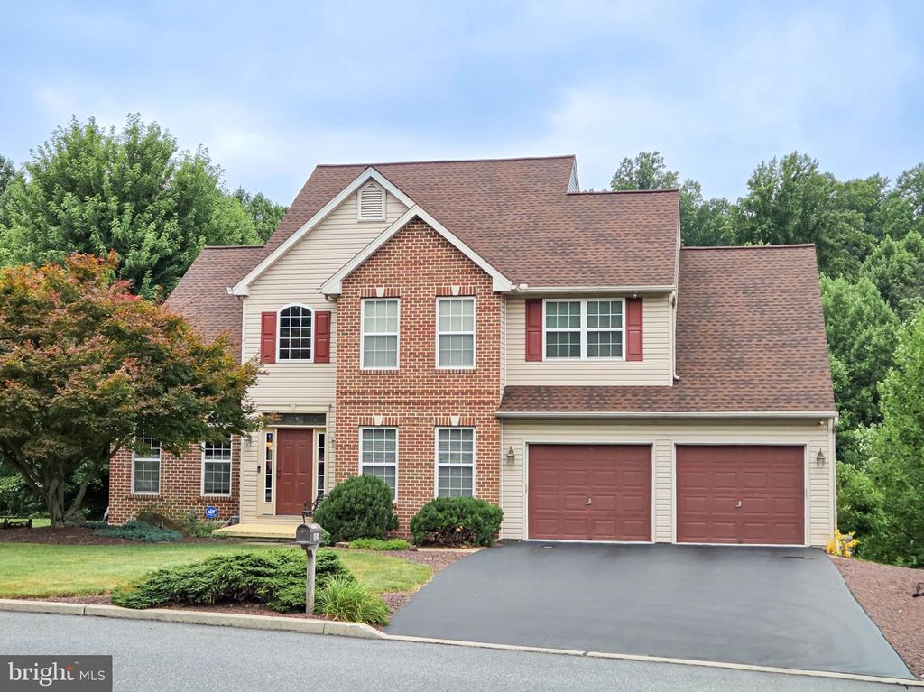 808 SYCAMORE RD, Mohnton, PA 19540