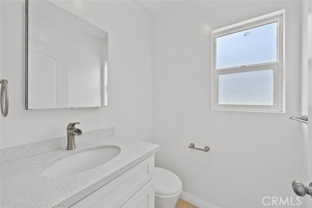 325 N Glenwood Place, Burbank, CA 91506