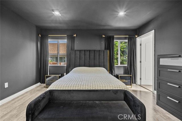 325 N Glenwood Place, Burbank, CA 91506