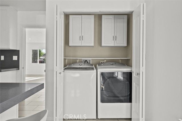 325 N Glenwood Place, Burbank, CA 91506