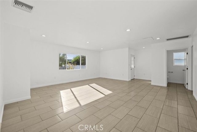 325 N Glenwood Place, Burbank, CA 91506