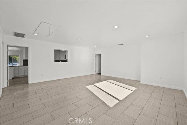 325 N Glenwood Place, Burbank, CA 91506