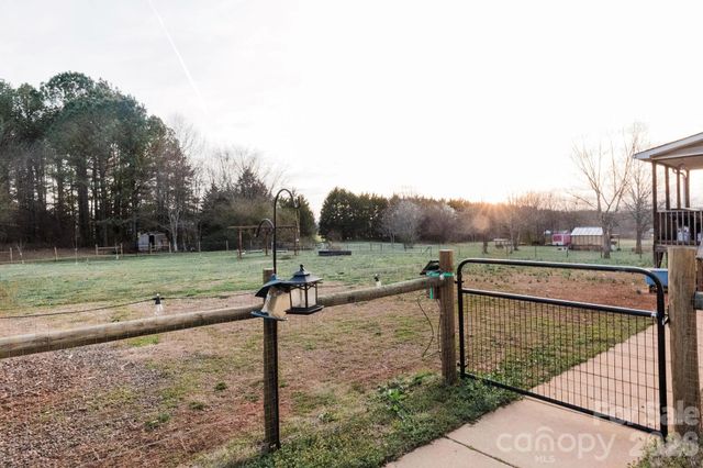 3237 Evondale Road, Crouse, NC 28033