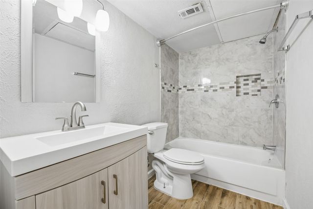 2108 Via Madonna, Carrollton, TX 75006