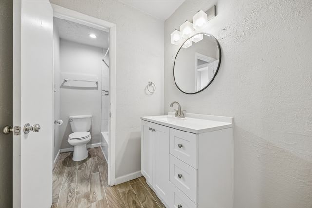 2108 Via Madonna, Carrollton, TX 75006