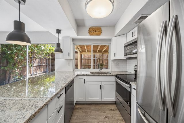 2108 Via Madonna, Carrollton, TX 75006