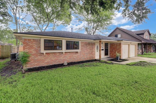 2606 Hillshire Drive, Deer Park, TX 77536