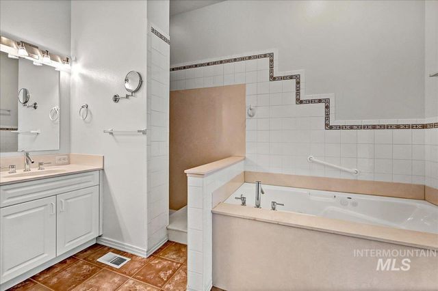 4266 N La Fontana Way, Boise, ID 83702