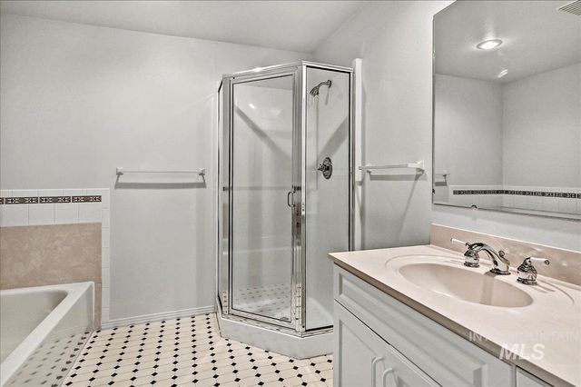 4266 N La Fontana Way, Boise, ID 83702