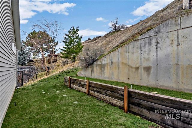 4266 N La Fontana Way, Boise, ID 83702