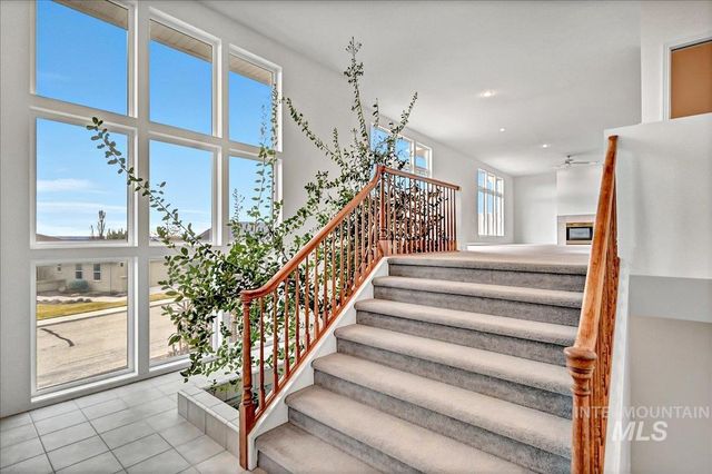 4266 N La Fontana Way, Boise, ID 83702