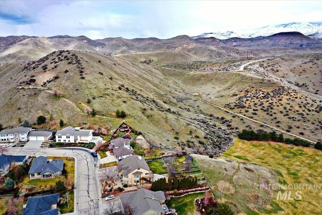 4266 N La Fontana Way, Boise, ID 83702