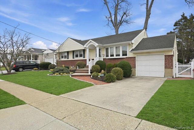 1795 Madison Avenue, North Bellmore, NY 11710