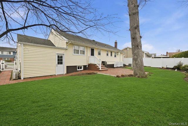 1795 Madison Avenue, North Bellmore, NY 11710