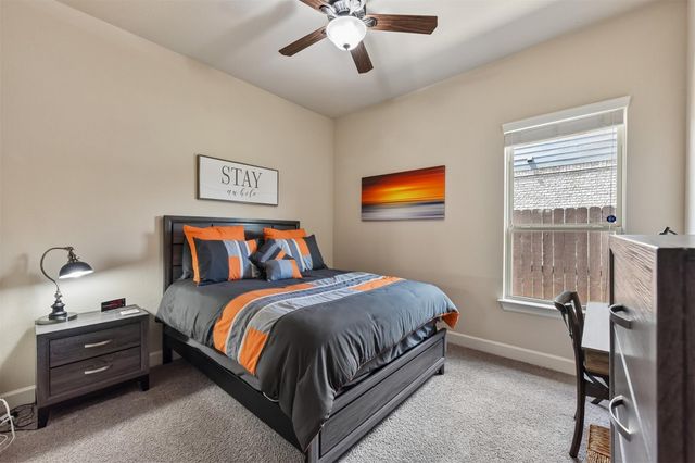 104 Skylark LN, Hutto, TX 78634