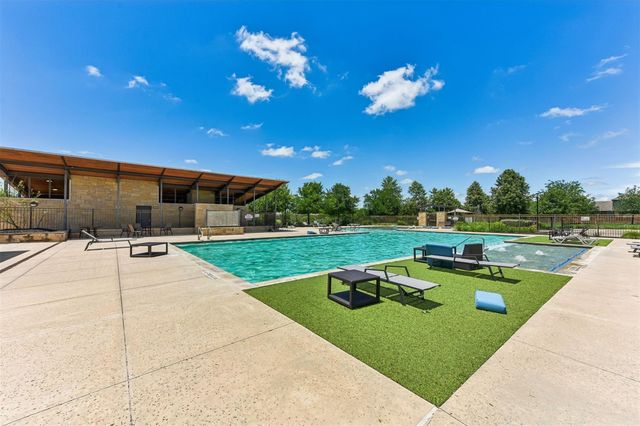 104 Skylark LN, Hutto, TX 78634