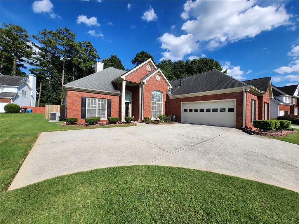 1021 Bay Pointe SW Way, Lilburn, GA 30047
