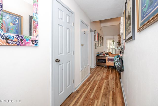109 Reynolds Circle, Ocean Springs, MS 39564