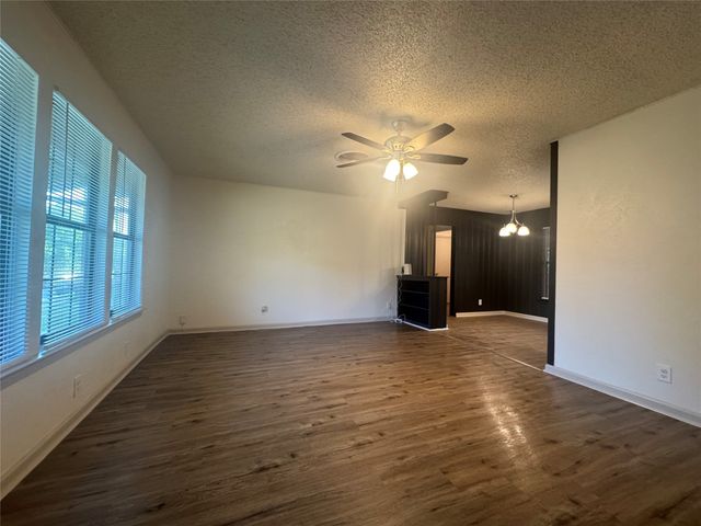 3731 Avenue M, Fort Worth, TX 76105
