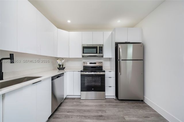 1028 NW 24th St, Miami, FL 33127