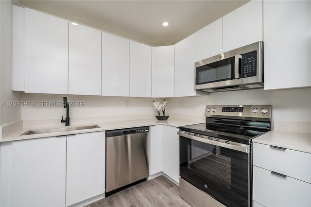 1028 NW 24th St, Miami, FL 33127