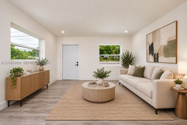 1028 NW 24th St, Miami, FL 33127