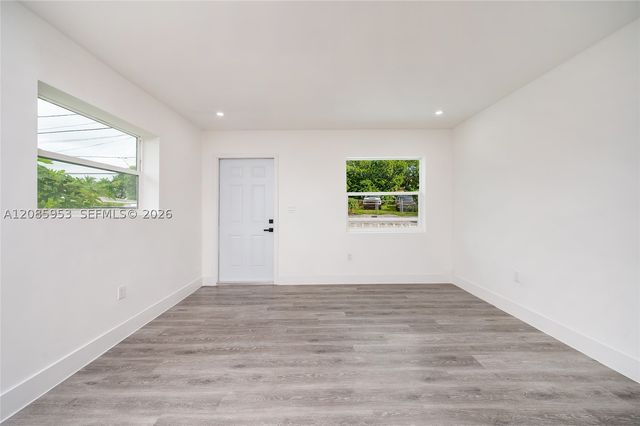 1028 NW 24th St, Miami, FL 33127