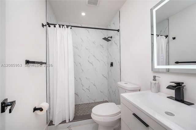 1028 NW 24th St, Miami, FL 33127