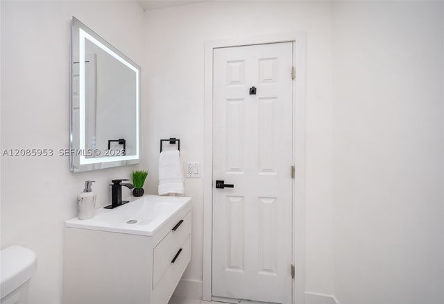 1028 NW 24th St, Miami, FL 33127