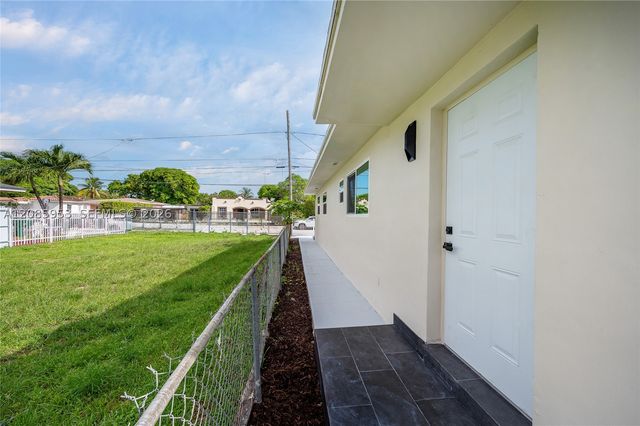 1028 NW 24th St, Miami, FL 33127
