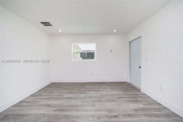 1028 NW 24th St, Miami, FL 33127