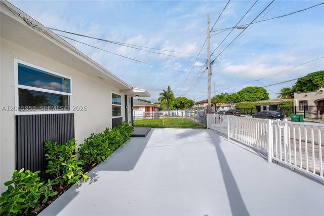 1028 NW 24th St, Miami, FL 33127