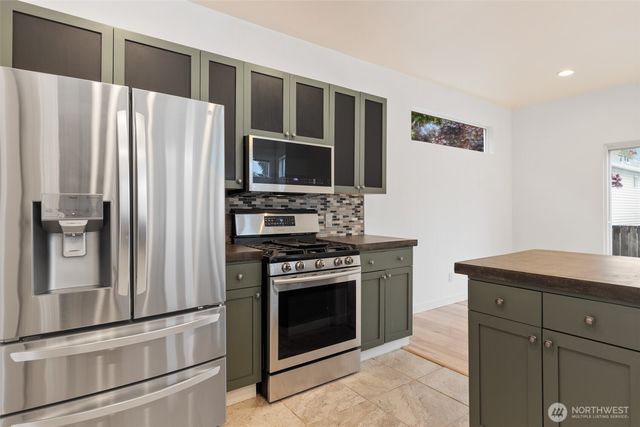 13332 SE 177th Court, Renton, WA 98058