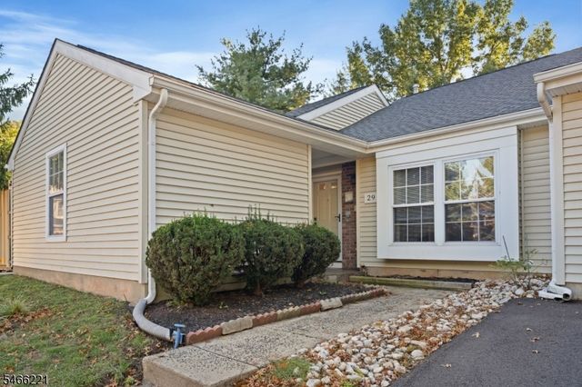 29 Avebury Pl, Franklin Twp., NJ 08873