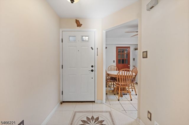 29 Avebury Pl, Franklin Twp., NJ 08873