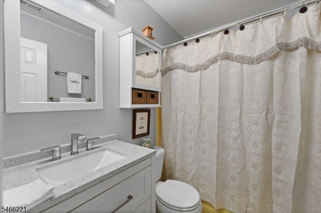 29 Avebury Pl, Franklin Twp., NJ 08873
