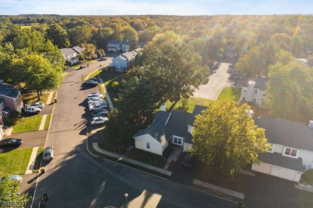 29 Avebury Pl, Franklin Twp., NJ 08873