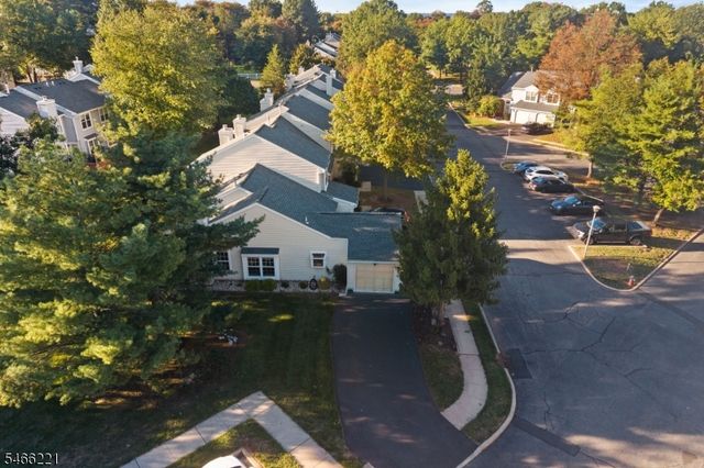 29 Avebury Pl, Franklin Twp., NJ 08873