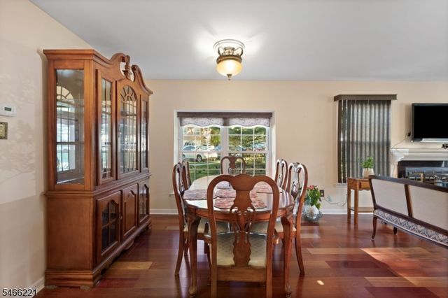 29 Avebury Pl, Franklin Twp., NJ 08873