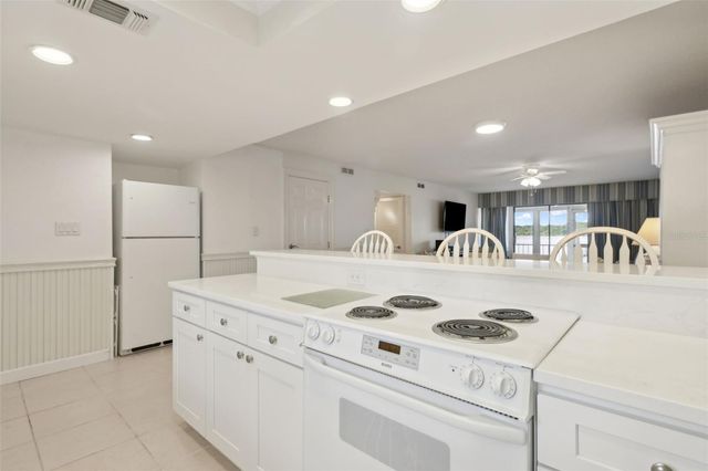 125 RIVER BEND PLACE D, Welaka, FL 32193